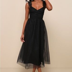 Lulu's Black Sweetheart Midi Sundress